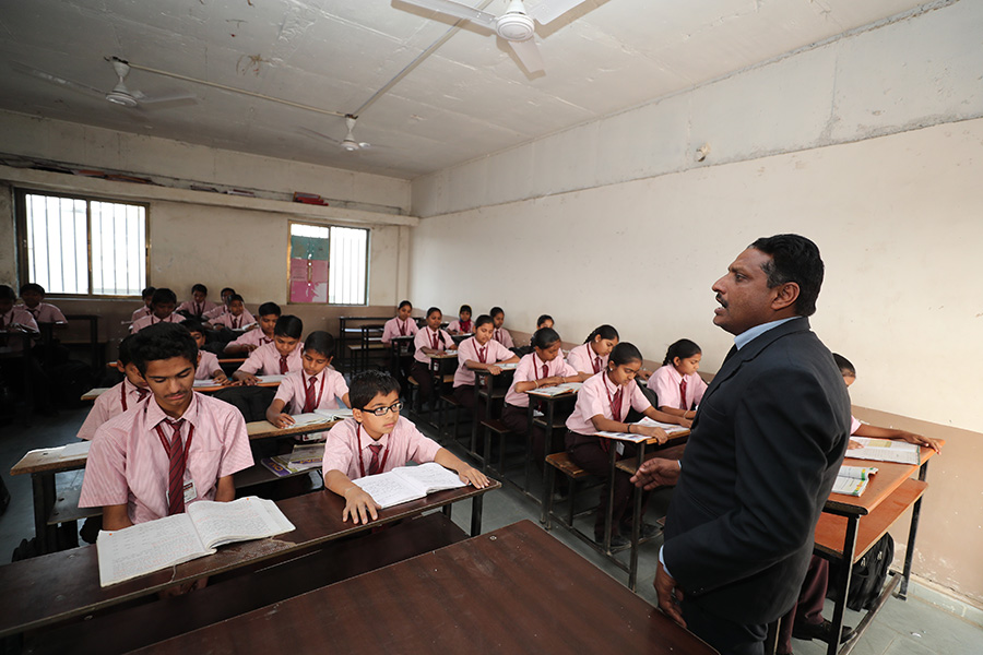 Classroom-2, Commerce Gujarati Medium School in Gandhinagar