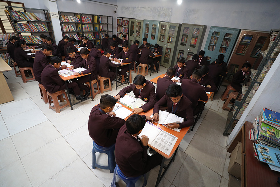 LIBRARY, Best School for Girls in Gandhinagar